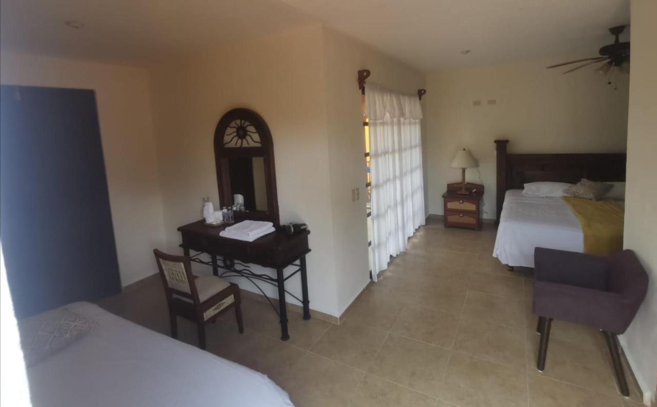 Hacienda Valentina Hotel Playa del Carmen Buitenkant foto
