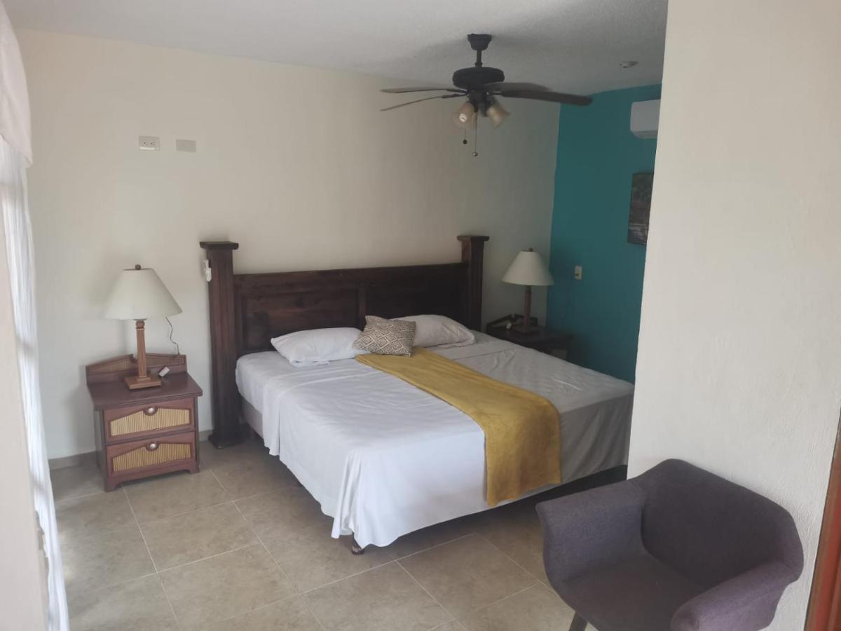 Hacienda Valentina Hotel Playa del Carmen Buitenkant foto