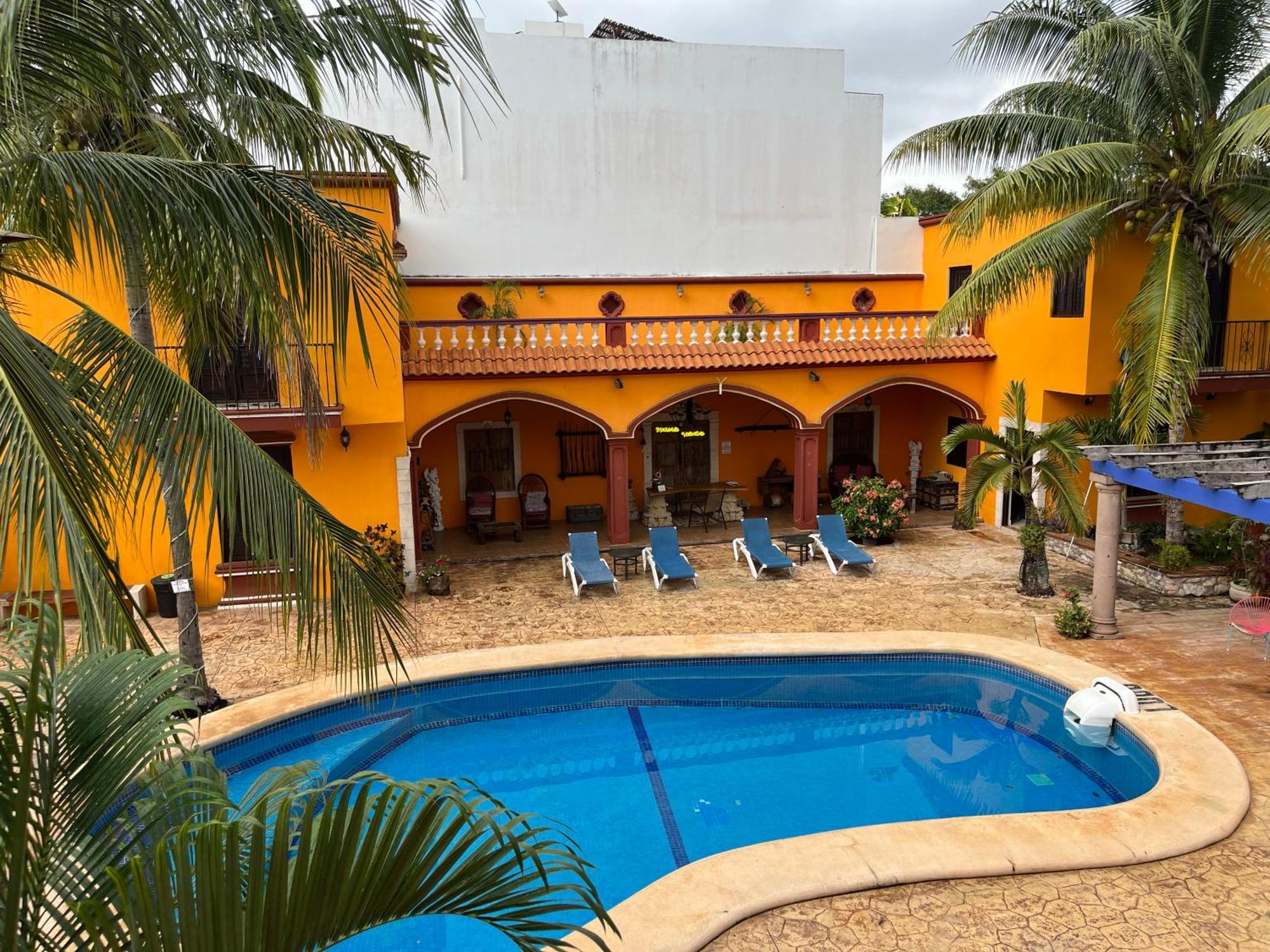 Hacienda Valentina Hotel Playa del Carmen Buitenkant foto